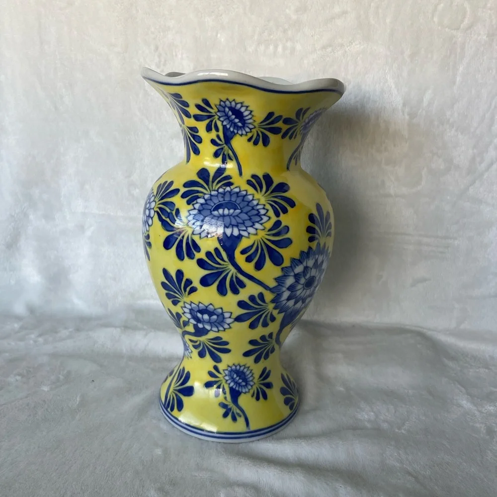 💛💙 bright, colorful vase💛💙 - Picture 2 of 6